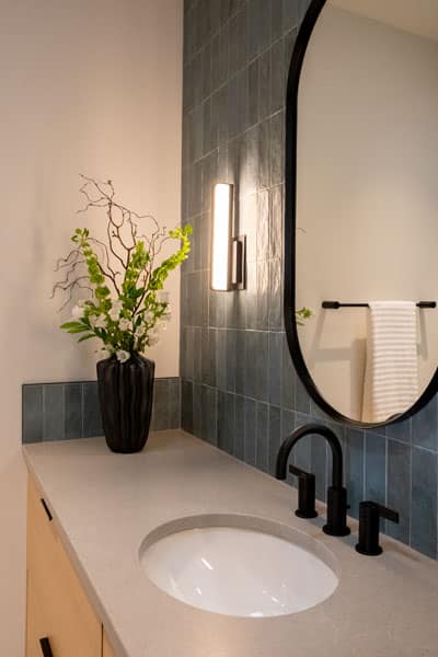 Della-Terra-Quartz-countertops-United-Stoneworks37 United Stoneworks Box Shower Granite Countertops By United Stoneworks In Albuquerque, New Mexico